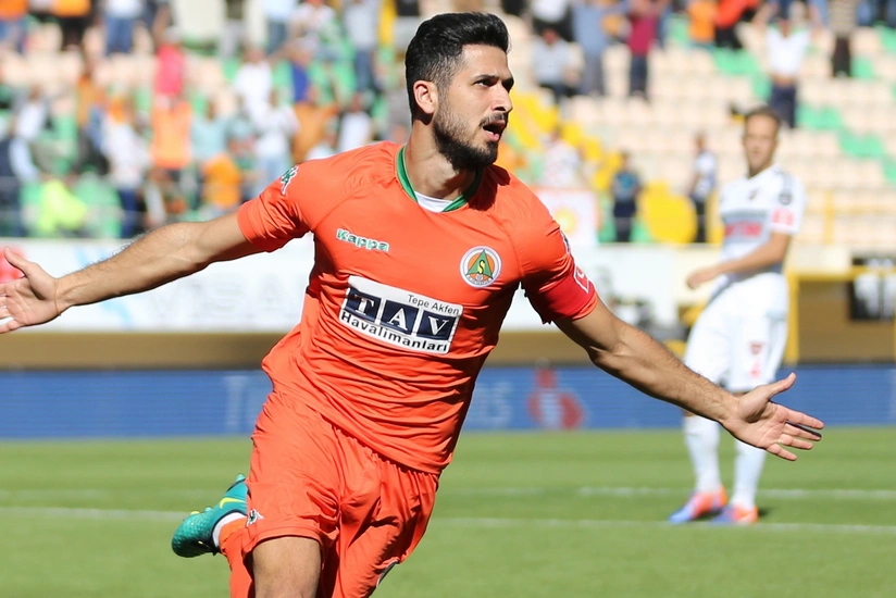 Qalatasaray futbolçusunu icarəyə verib