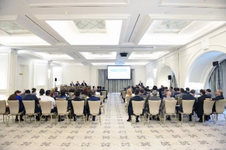 SOCAR officials attend a seminar on theme 'Management of changes'