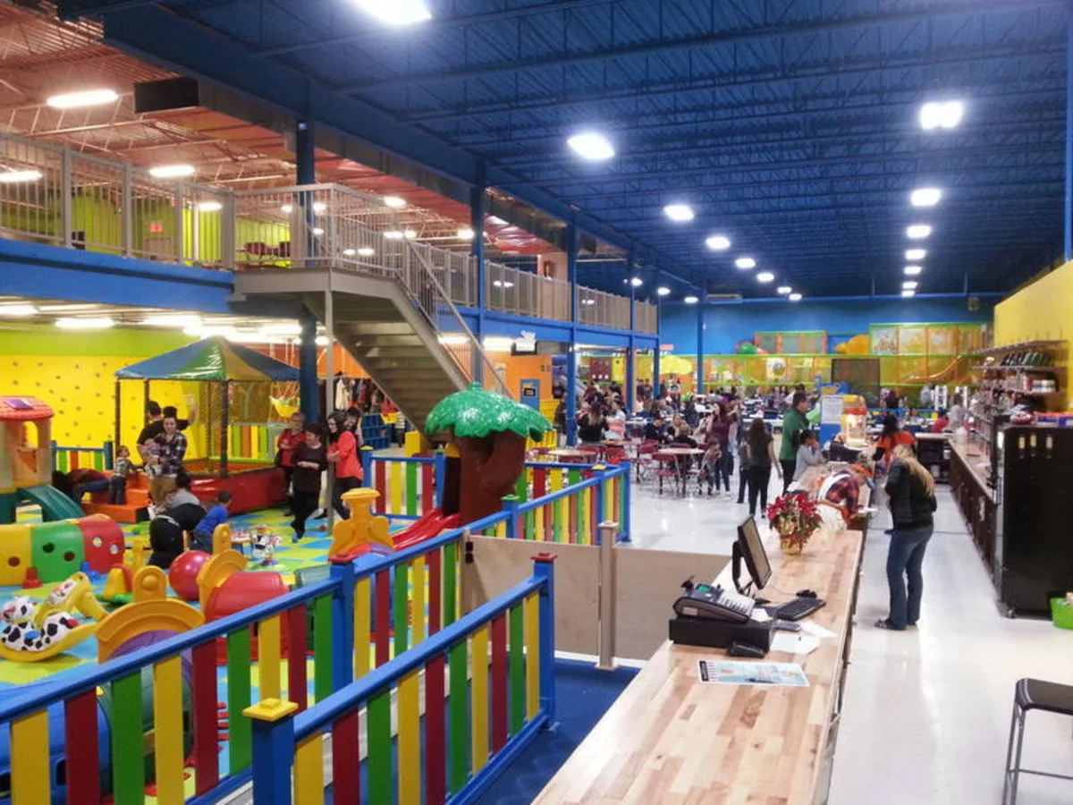 Dövlət Komitəsi “Megafun”dakı hadisə ilə bağlı valideynlərə çağırış edib