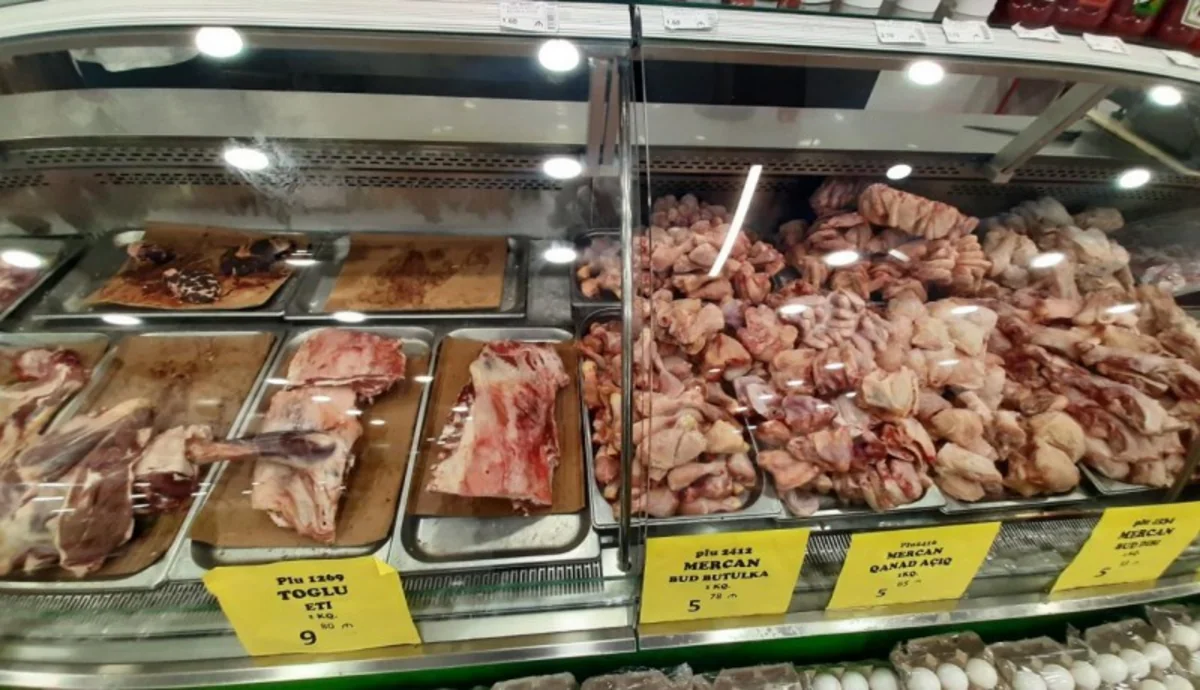 Şamaxıda marketdə istehlaka yararsız məhsullar aşkarlanıb
