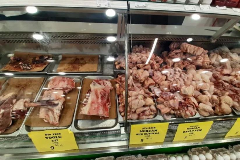 Şamaxıda marketdə istehlaka yararsız məhsullar aşkarlanıb