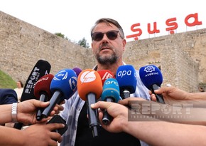 Çarlz Vili: Azərbaycan və Ermənistan liderlərinin görüşü regionda davamlı sülh üçün ümid verir