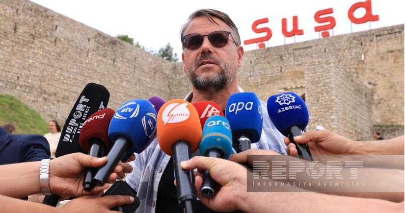 Çarlz Vili: Azərbaycan və Ermənistan liderlərinin görüşü regionda davamlı sülh üçün ümid verir