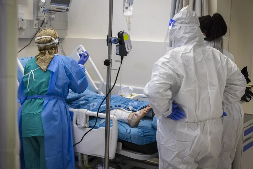 В Кыргызстане зафиксировали первые случаи заражения омикрон-штаммом