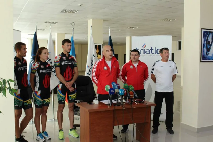 ​Azərbaycanı Bakı 2015də təmsil edəcək triatlonçular məlum olub