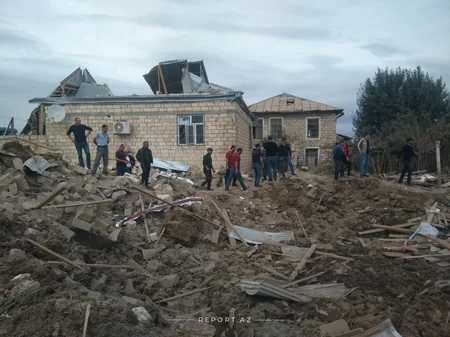 Ermənilərin Beyləqana atdığı mərmidən həlak olan iki bacının yaşadığı evdən