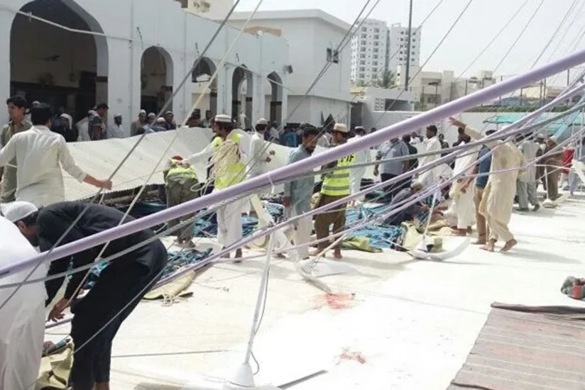 Pakistanda məscidin damının uçması nəticəsində 5 nəfər həlak olub