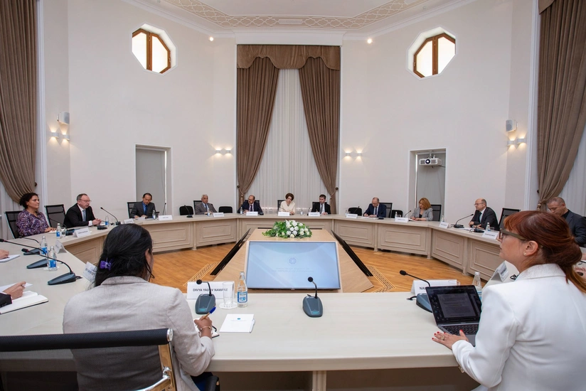 Азербайджан и АБР обсудили перспективы сотрудничества