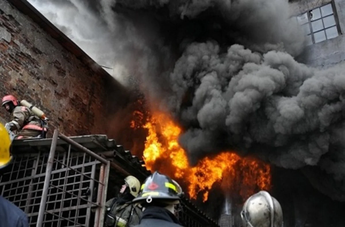 Abşeronda yaşayış binasında partlayış baş verib