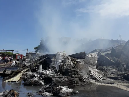 Bakıda “Taxta bazarı” yanıb - VİDEO - YENİLƏNİB