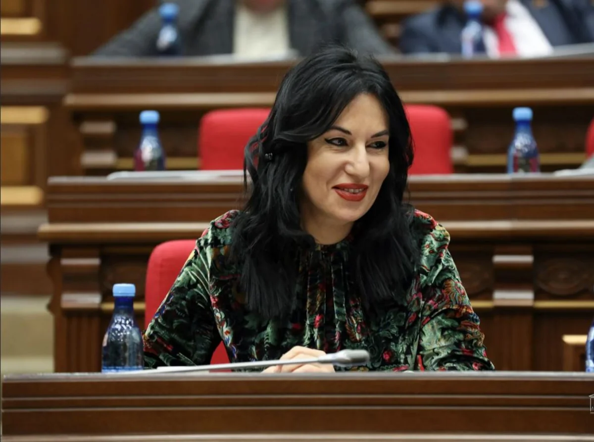 Erməni deputat Nikol Paşinyanı təhqir etdi