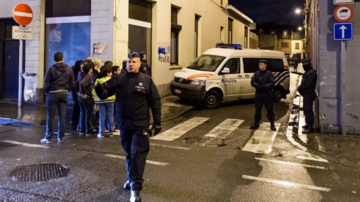 Police carry out raids in Brussels