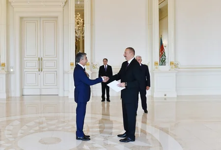 Prezident İlham Əliyev Tacikistan və Macarıstanın yeni səfirlərinin etimadnaməsini qəbul edib - YENİLƏNİB