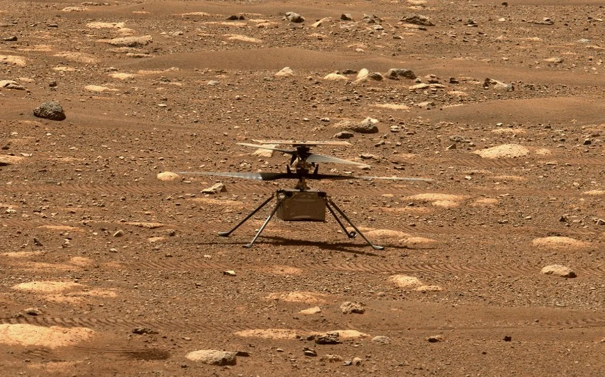 Zhurong rover drives down to Martian surface, starts research