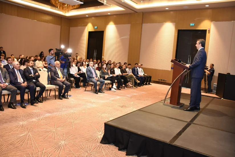 Avropanın müxtəlif ölkələrindən 90 gənc Azərbaycana gəlib