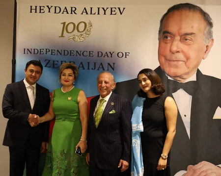 Los Ancelesdə Azərbaycanın Müstəqillik Günü və Heydər Əliyevin 100 illik yubileyi qeyd olunub