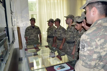 Milli Qurtuluş Günü münasibətilə Azərbaycan Ordusunda silsilə tədbirlər keçirilib