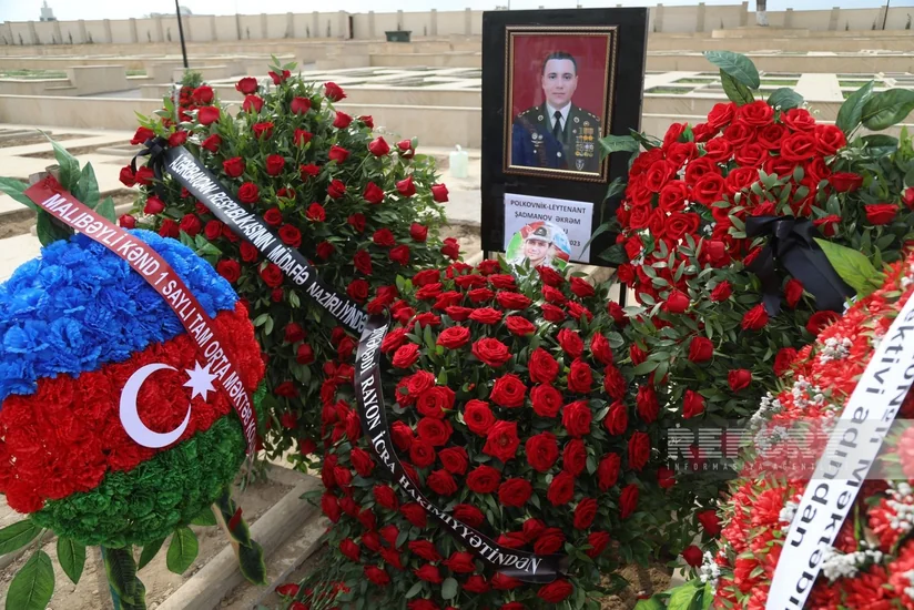 Mina terrorunda şəhid olan polkovnik-leytenant İkinci Şəhidlər xiyabanında dəfn edilib