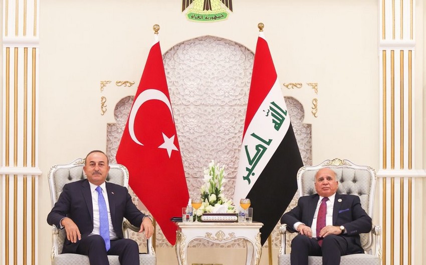 Çavuşoğlu İraqın XİN başçısı ilə görüş keçirib