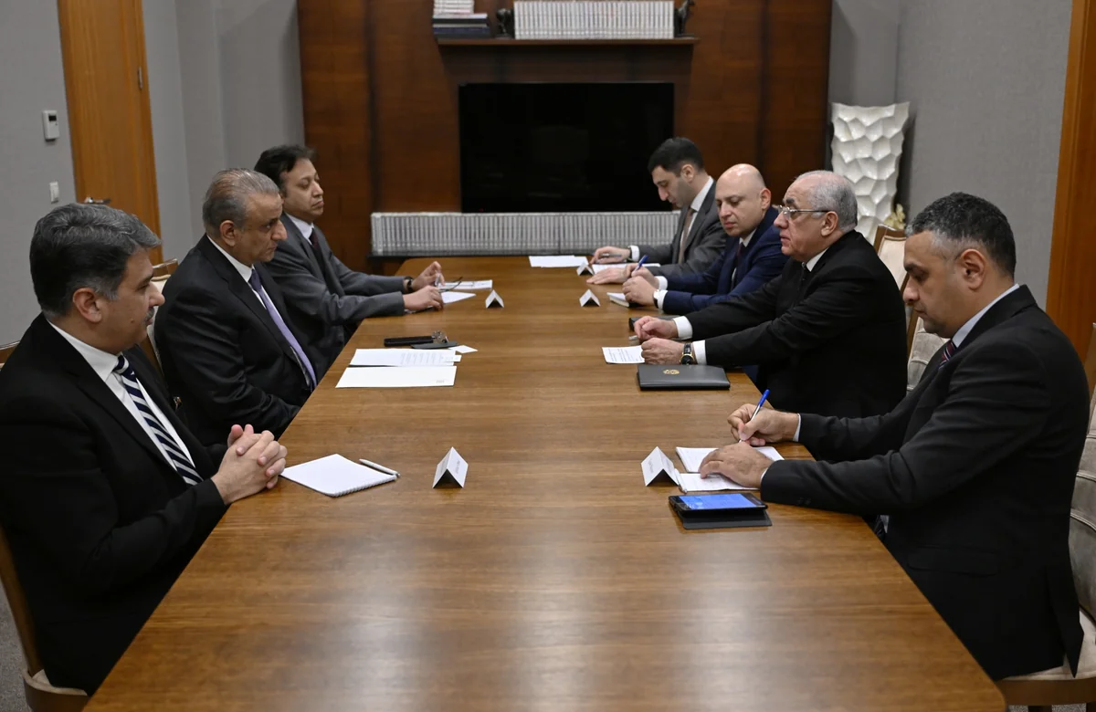 Əli Əsədov pakistanlı nazirlə strateji tərəfdaşlıq məsələlərini müzakirə edib