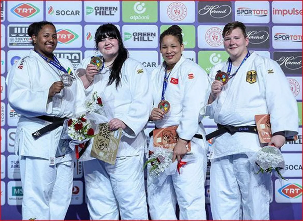 Azərbaycan cüdoçusu Qran-pridə qızıl medal qazanıb - FOTO