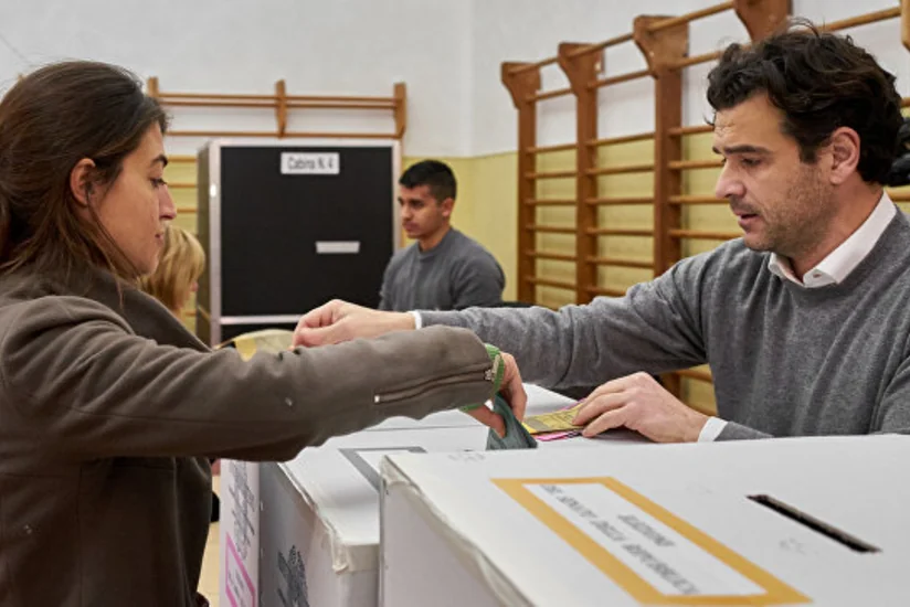 İtaliyada seçki bülletenlərinin 99,9 faizi hesablanıb