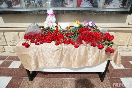 Kemerovoda yanğın zamanı ölənlərin xatirəsi Bakıda anılır - FOTO