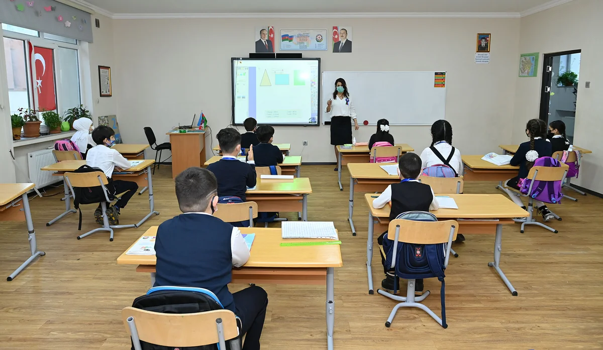 Bu il Bakıda 49 minə yaxın şagird sinfini dəyişib