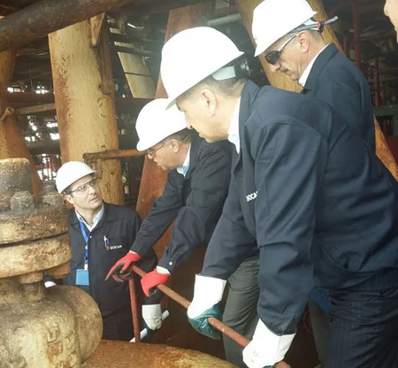 Azneft rəhbərliyi qəza baş verən platformada fəsadların aradan qaldırılması işlərilə tanış olub
