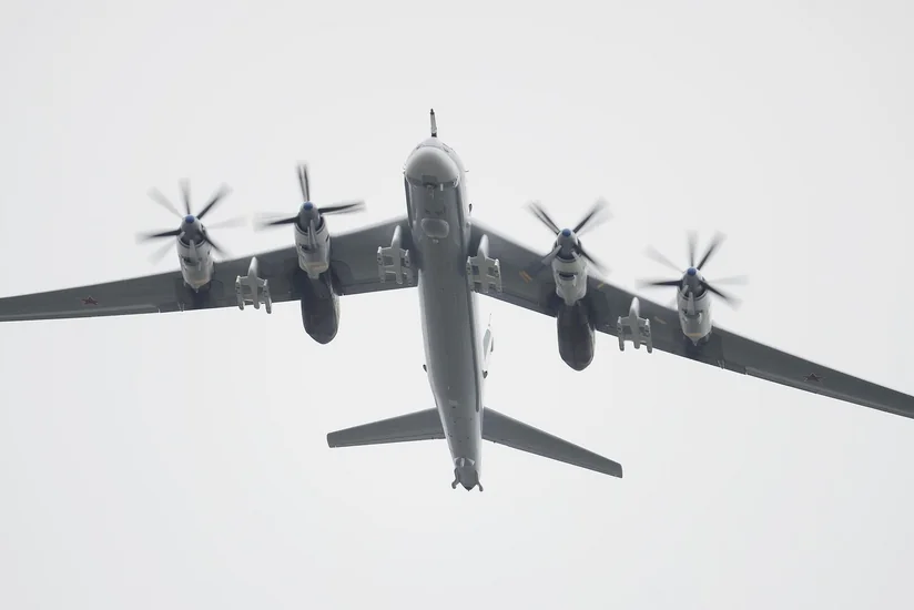 Минобороны РФ: Два стратегических ракетоносца выполнили полет вблизи Аляски