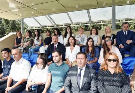Prezident İlham Əliyev DTX-nin N saylı hərbi hissəsində gənc əsgərlərin andiçmə mərasimində iştirak edib - YENİLƏNİB - FOTO