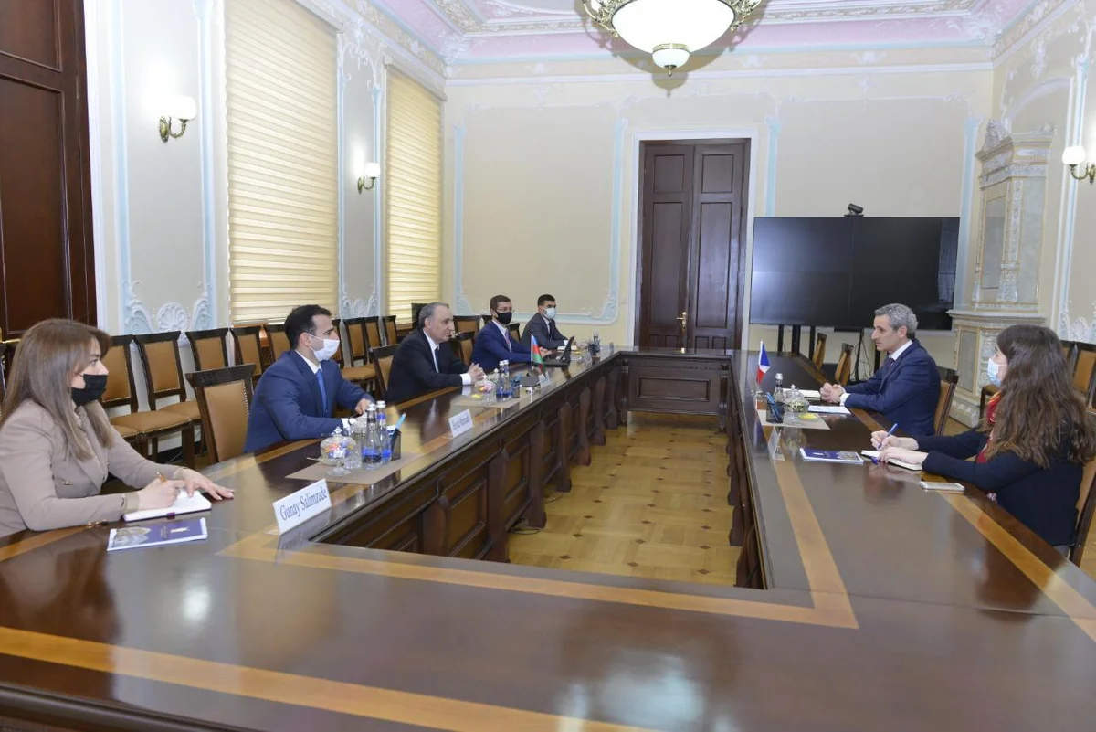 Baş prokuror Fransanın Azərbaycandakı səfiri ilə görüşüb