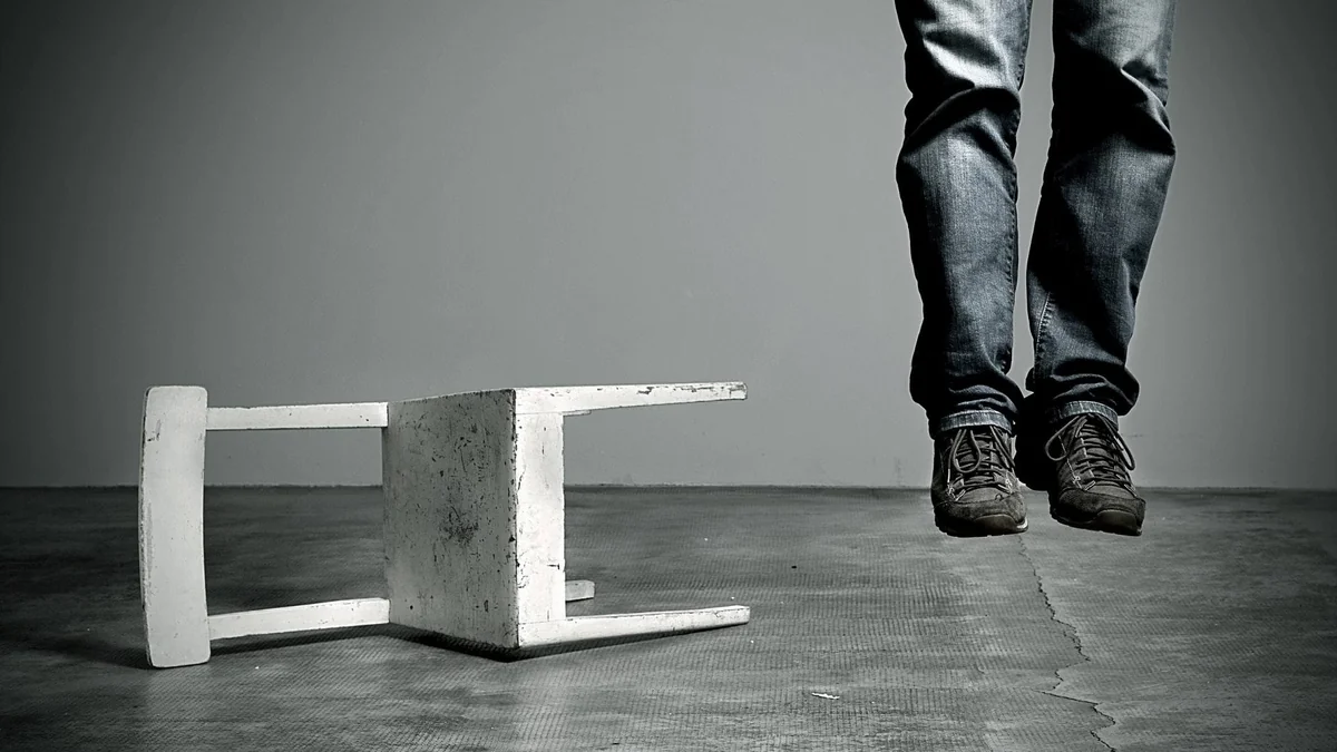 Sumqayıtlı gənc sevdiyi qıza görə özünü asıb