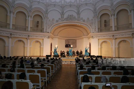 Mahnı və Rəqs Ansamblı Fikrət Əmirovun 100 illik yubileyi münasibətilə konsert proqramı ilə çıxış edib
