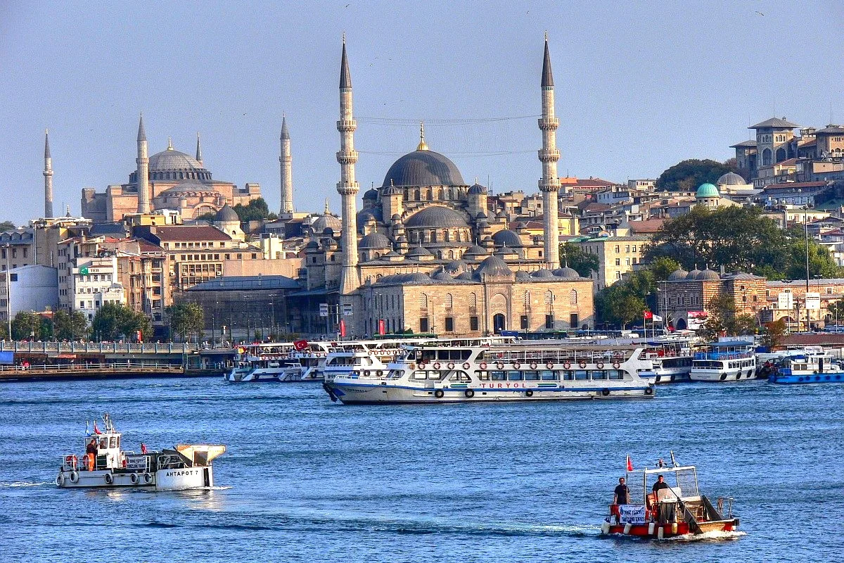 İstanbulda sabiq prezidentlərin toplantısı keçirilib