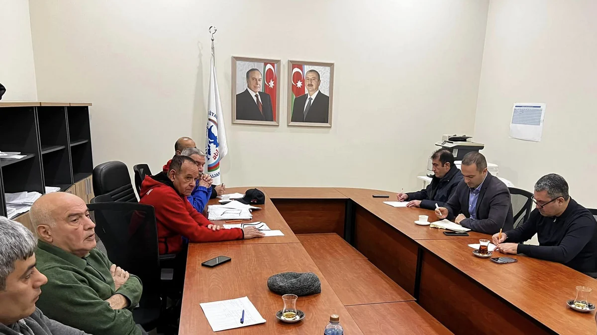 Azərbaycan Boks Federasiyasında milli komandaların məşqçiləri ilə görüş keçirilib