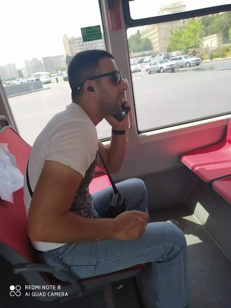 Bakıda ictimai nəqliyyatda qaydalara əməl etməyən sərnişinlər cərimələndi