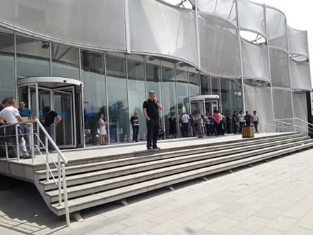 Gürcüstanda azərbaycanlılar yaşayan rayonun dövlət idarəsində qəza baş verib, vətəndaşlar təxliyyə olunub
