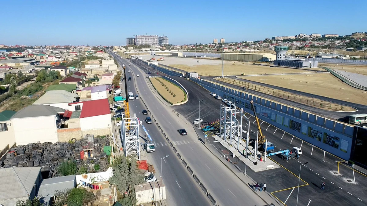Xocəsəndə yeni yerüstü piyada keçidi tikilir