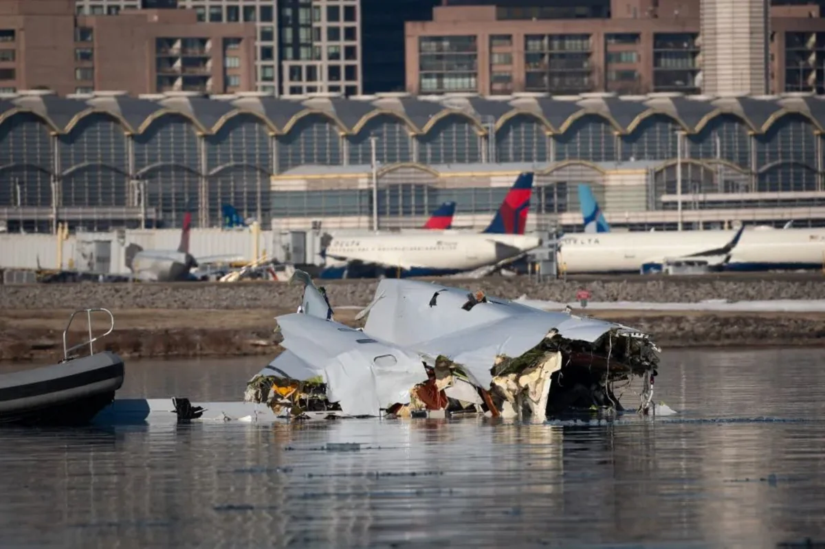 Washington Airport workers accused of sharing DCA plane crash video arrested