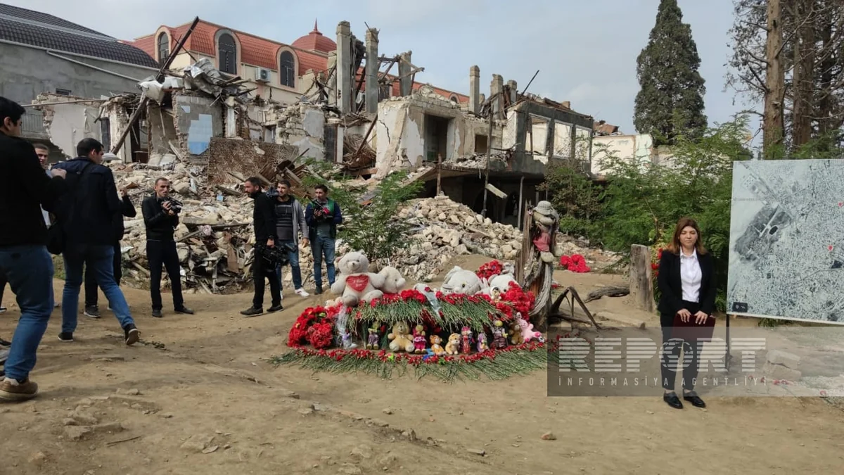 Heads of diplomatic corps accredited in Azerbaijan honor memory of Ganja rocket attack victims