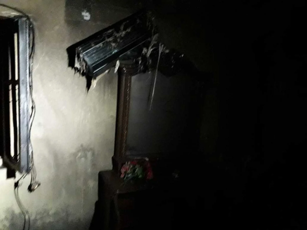 Bərdədə ev yanıb, iki azyaşlı zəhərlənib, bir qadın xəsarət alıb - FOTO