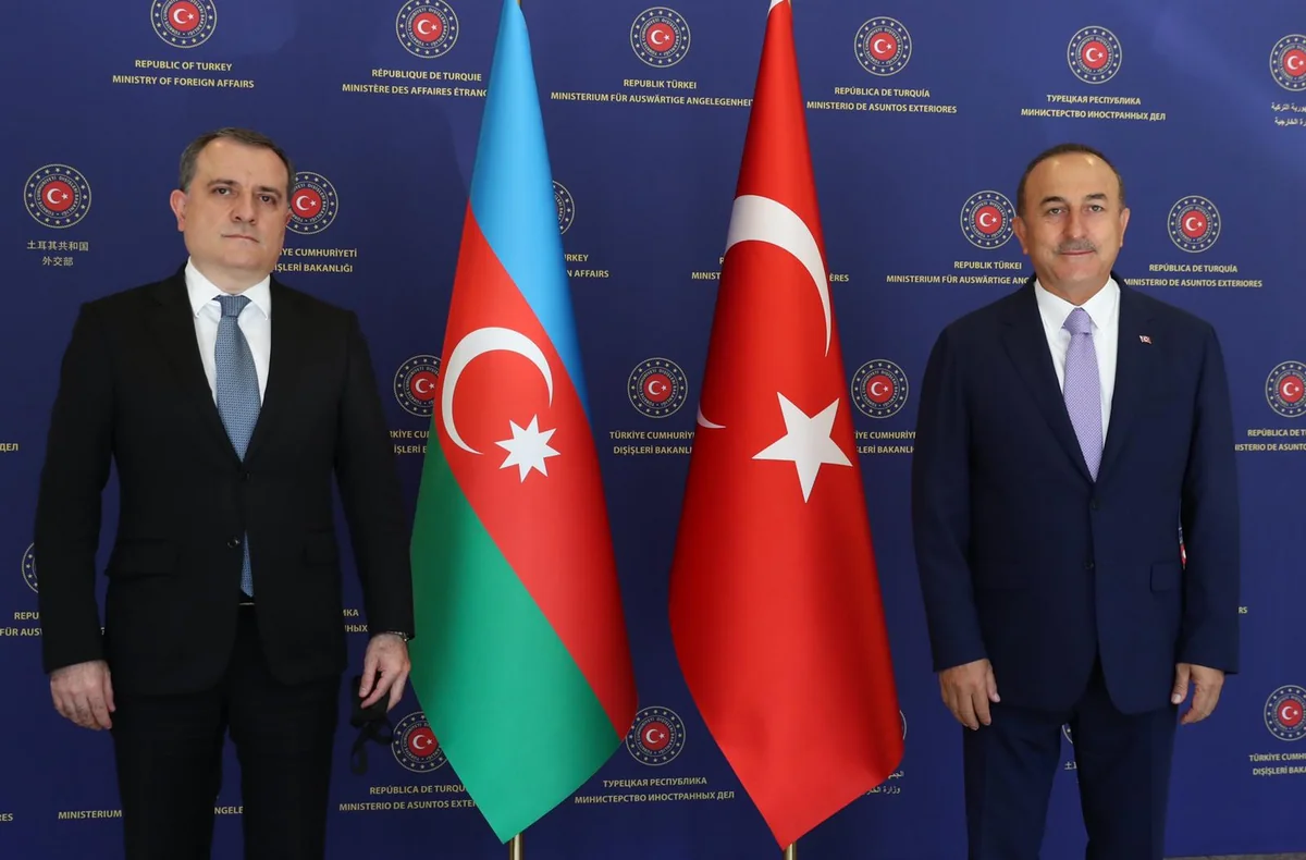 Azərbaycan və Türkiyə XİN başçıları bölgədəki vəziyyəti müzakirə ediblər