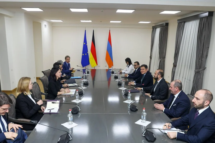 Armenian FM informs German colleague about work on agreement with Azerbaijan