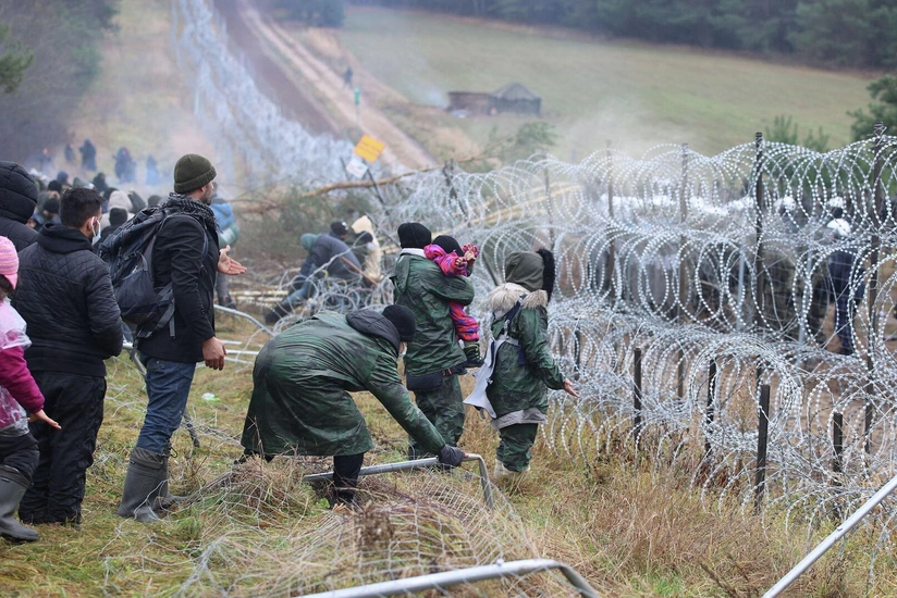 Over 110 migrants try to trespass Poland from Belarus