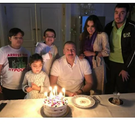 Leyla Əliyeva: Prezidentimizə və bütün Azərbaycan xalqına Allahdan cansağlığı, xoşbəxtlik və uğurlar diləyirəm - FOTO