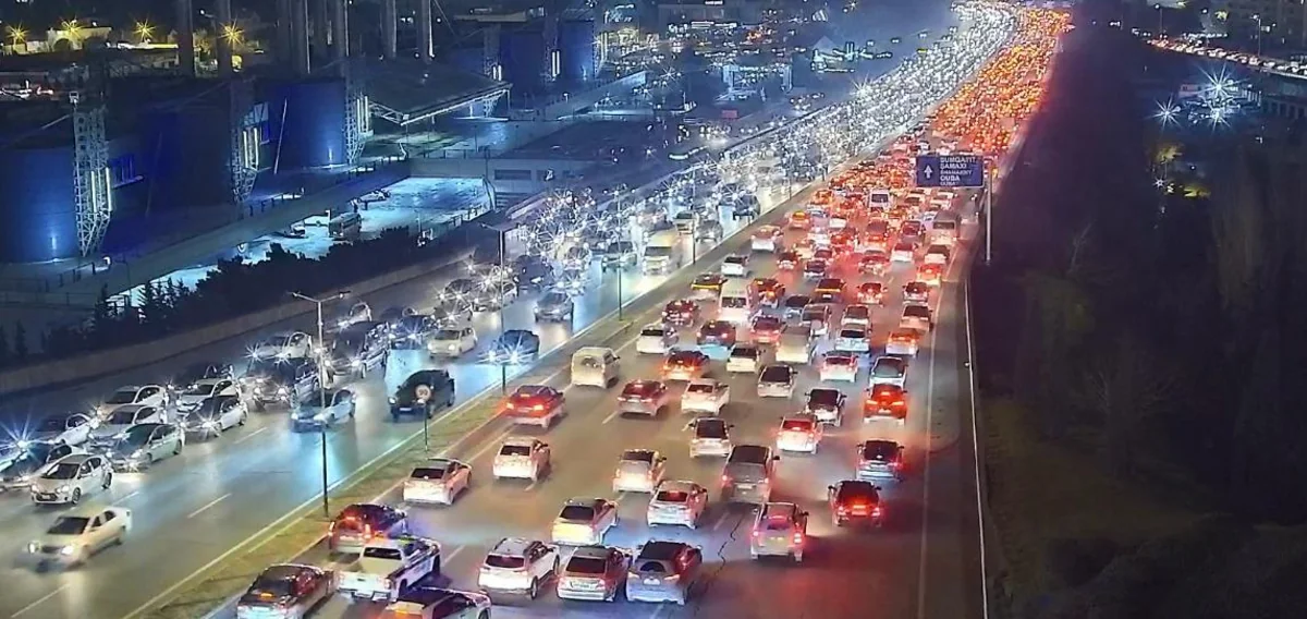 Bakının bir sıra yollarında tıxac müşahidə olunur