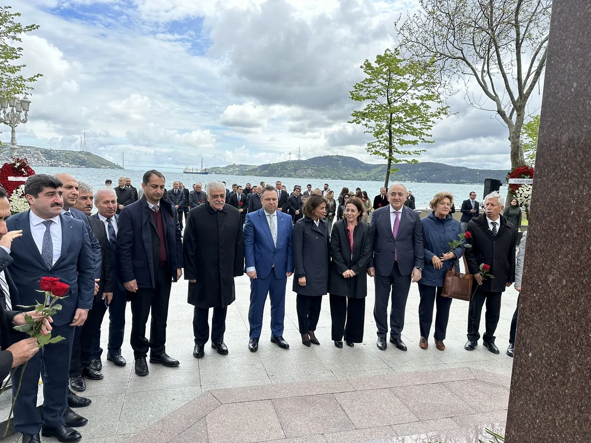 İstanbulda Heydər Əliyevin 100 illik yubileyi münasibətilə tədbir keçirilib
