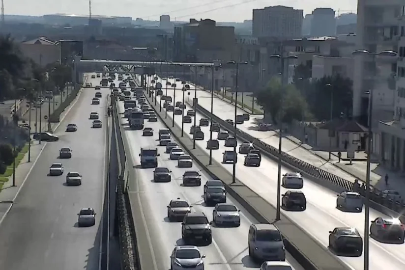 Bakıda sıxlıq müşahidə edilən yollar açıqlanıb