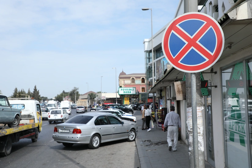 Bu yolda başlayan tıxac Balaxanıya qədər uzanır